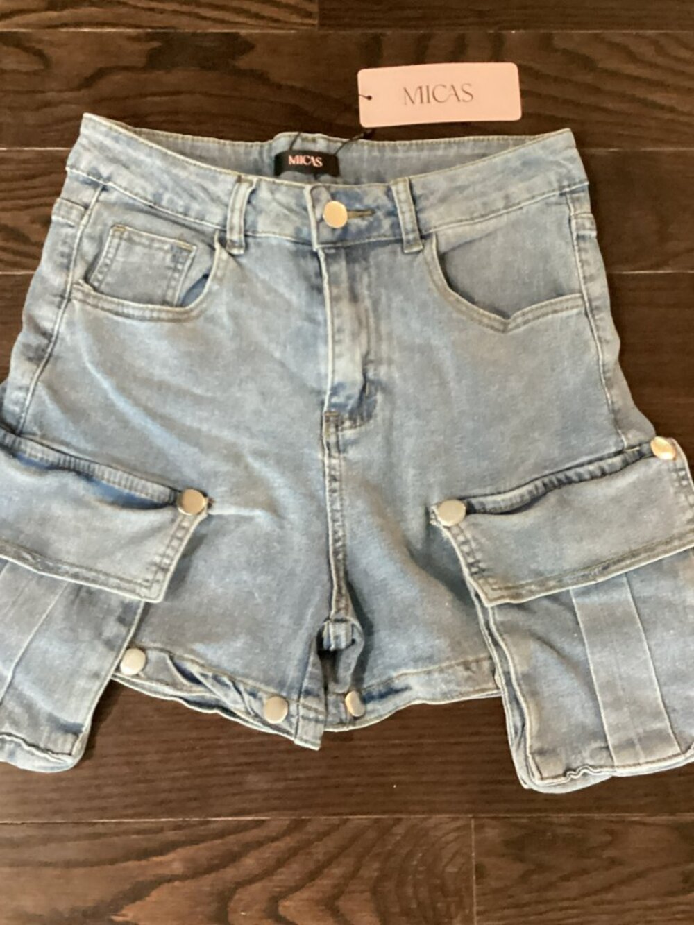 Micas Light Wash Blue Denim Jeans With Snap off Legs - NWT - Small